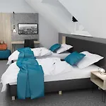 Sachsenhof - Gaestehaus Nahe Actinon Fuer Business Und Erholung Oda ve Kahvaltı