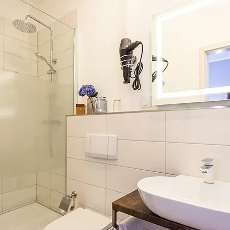 Sachsenhof - Gaestehaus Nahe Actinon Fuer Business Und Erholung Bed & Breakfast