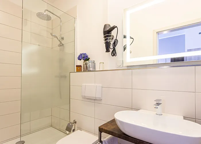 Sachsenhof - - Fruehstueck Buchbar - Nur 700m Vom Gesundheitsbad Actinon 3* باد شليما