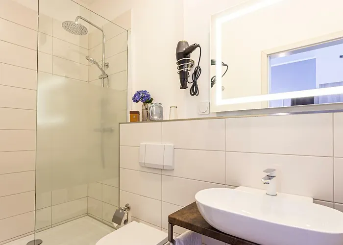 Sachsenhof - - Fruehstueck Buchbar - Nur 700m Vom Gesundheitsbad Actinon فندق مبيت وإفطار