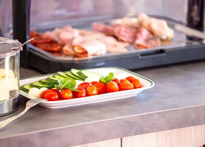 Sachsenhof - - Fruehstueck Buchbar - Nur 700m Vom Gesundheitsbad Actinon فندق مبيت وإفطار 3*